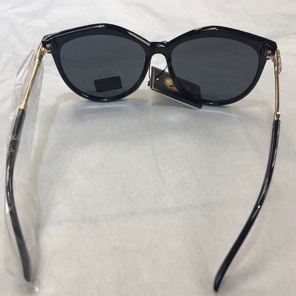 😎 Sunglasses - Picture 3 of 3